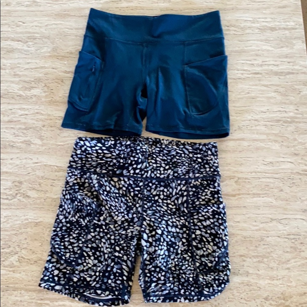 Athleta 2 pair shorts size L, 6” inseam